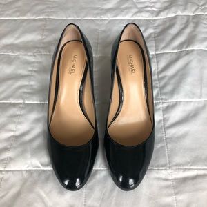 *SOLD* Michael Kors Size 7 Black Heels w/ Gold Accent